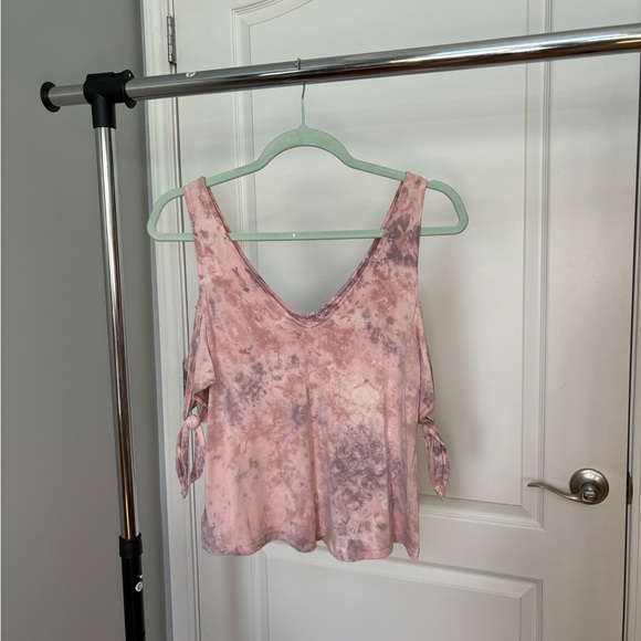 American Eagle pink top - Picture 2 of 3